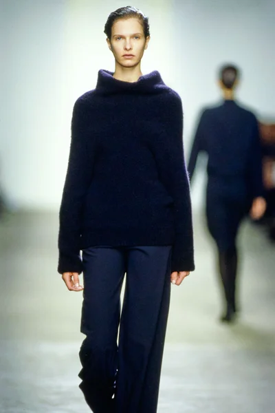Look 9